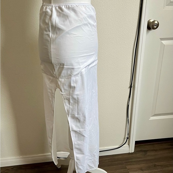 David’s Bridal white long slit control top slip size M - Picture 1 of 8